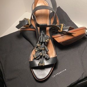 LEIFSDOTTIR INTO ANKLE T STRAP Black